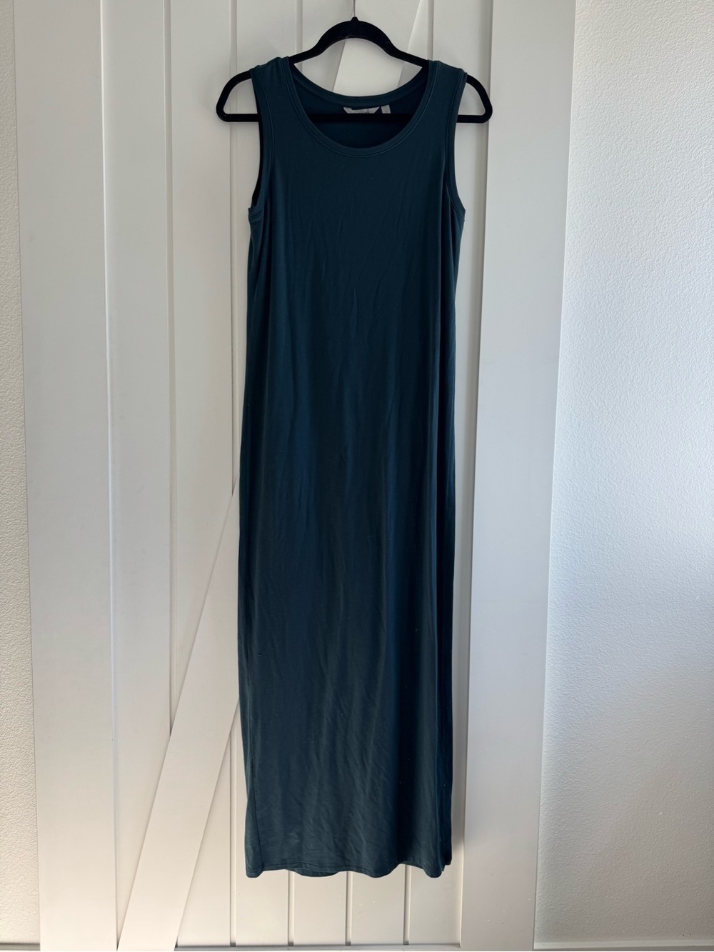 Athleta dark teal sleeveless maxi tank dress w/ classic scoop neckline